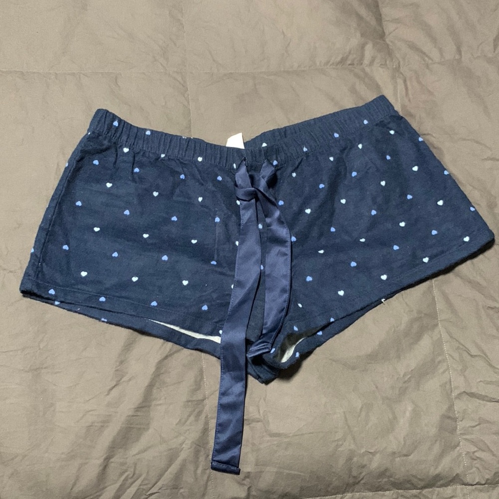 Tiny 💙🤍💙 shorts